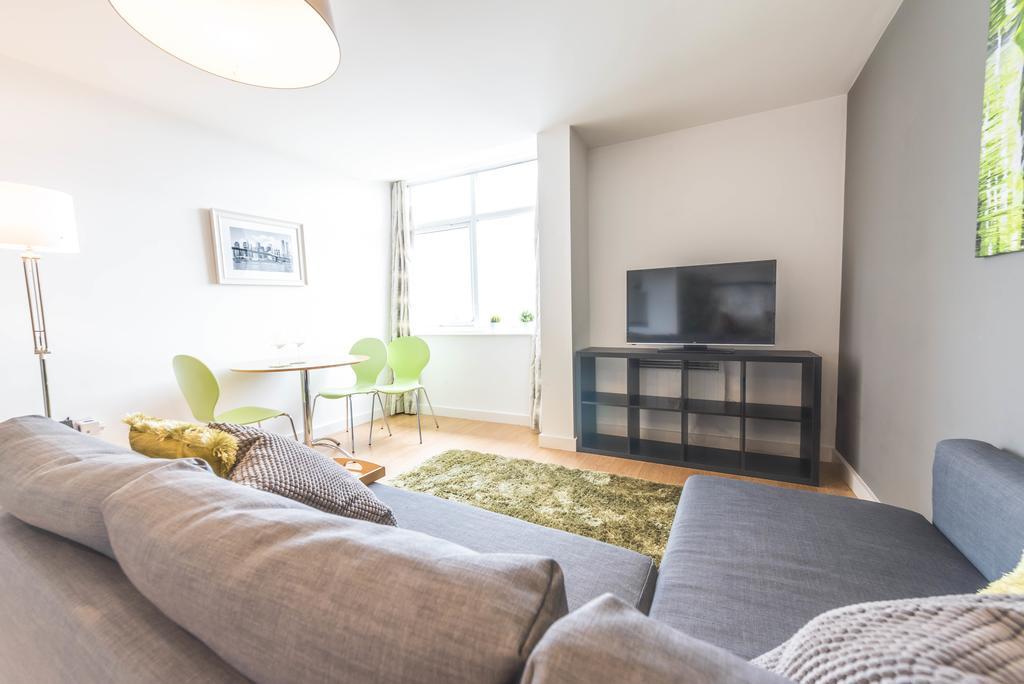 Inspired Apartments Salford  Esterno foto